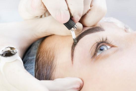 Coloration sourcils Coloration sourcils